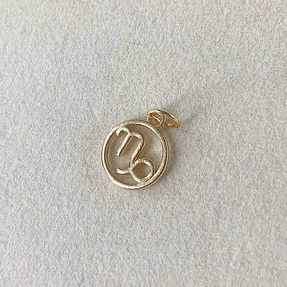 Golden Sea Goat Zodiac Charm - Picture 2 of 3